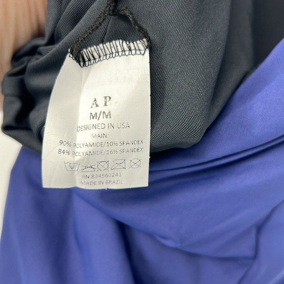 AP NWOT one piece reversible swimsuit women’s medium - Picture 5 of 9